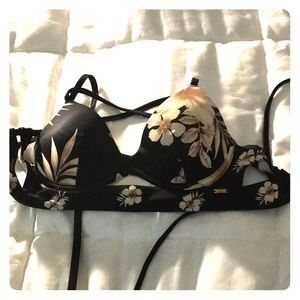 PINK swim suit top( criss cross back ) XS